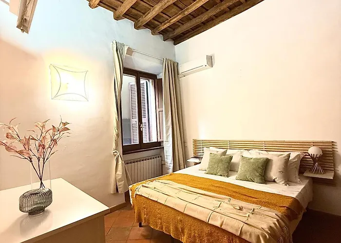 Grand Right By The Pantheon